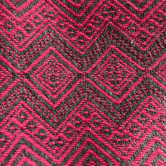 Alpaca Blanket - Picture 4 of 4